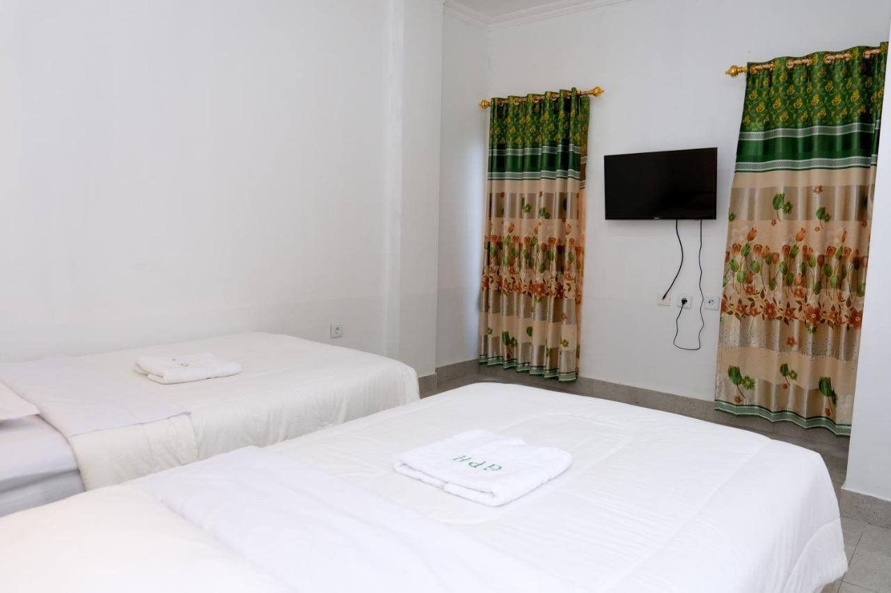 Monte Prundi Hotel Labuan Bajo Exterior photo