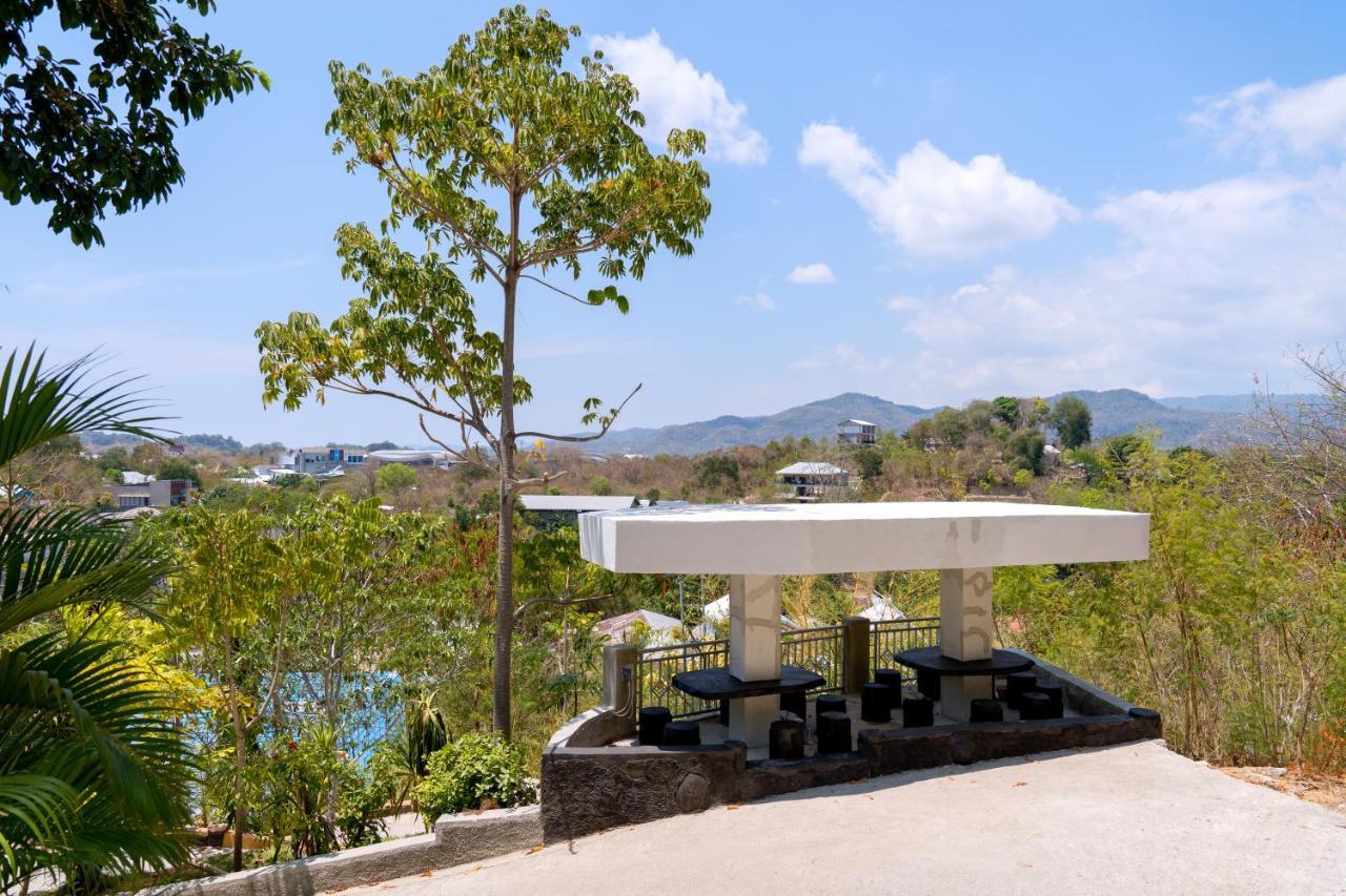Monte Prundi Hotel Labuan Bajo Exterior photo