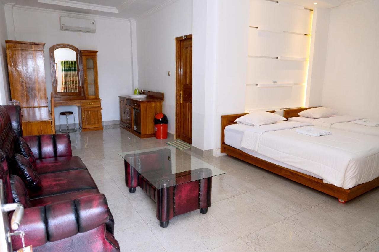 Monte Prundi Hotel Labuan Bajo Exterior photo