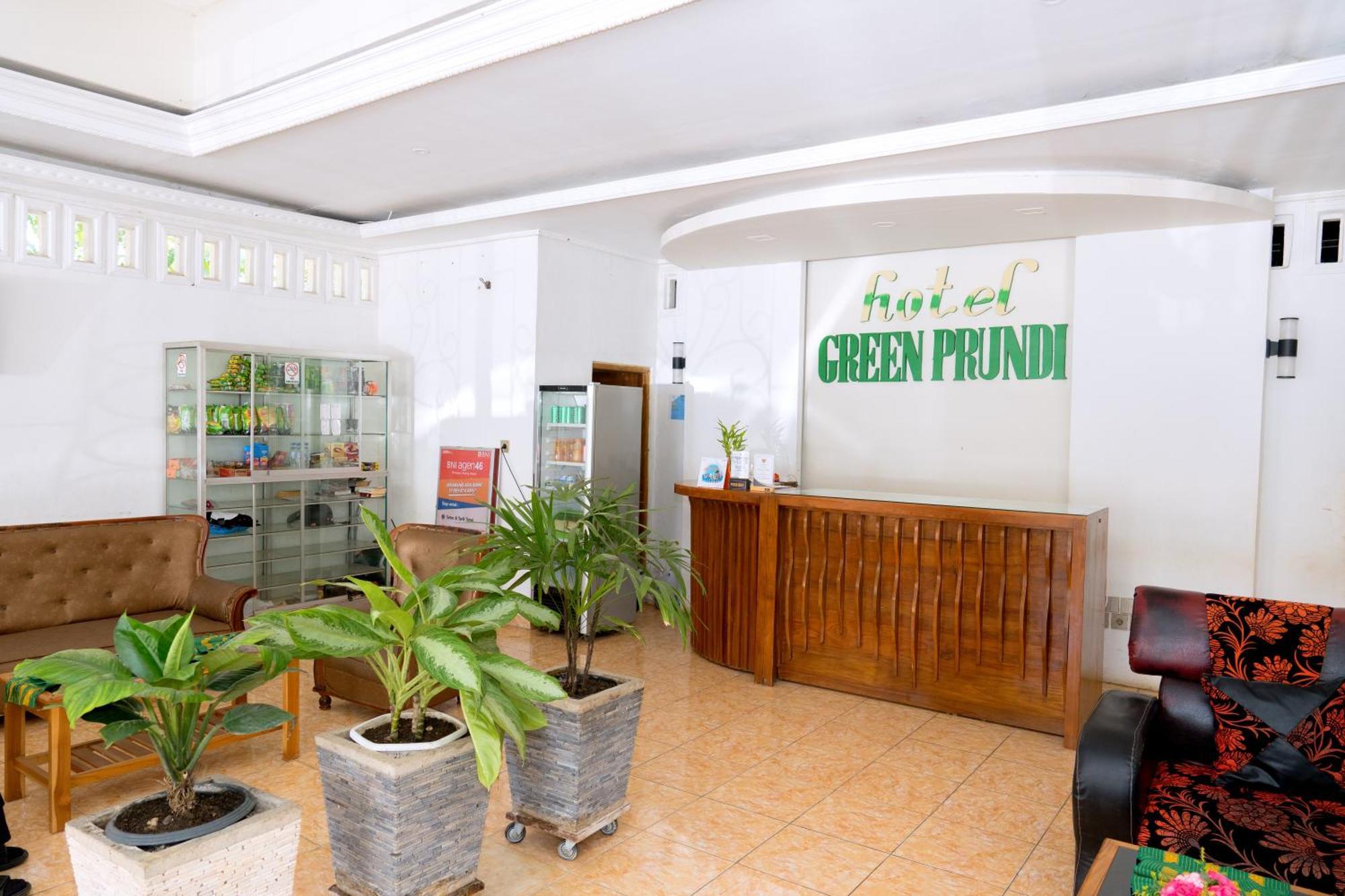Monte Prundi Hotel Labuan Bajo Exterior photo