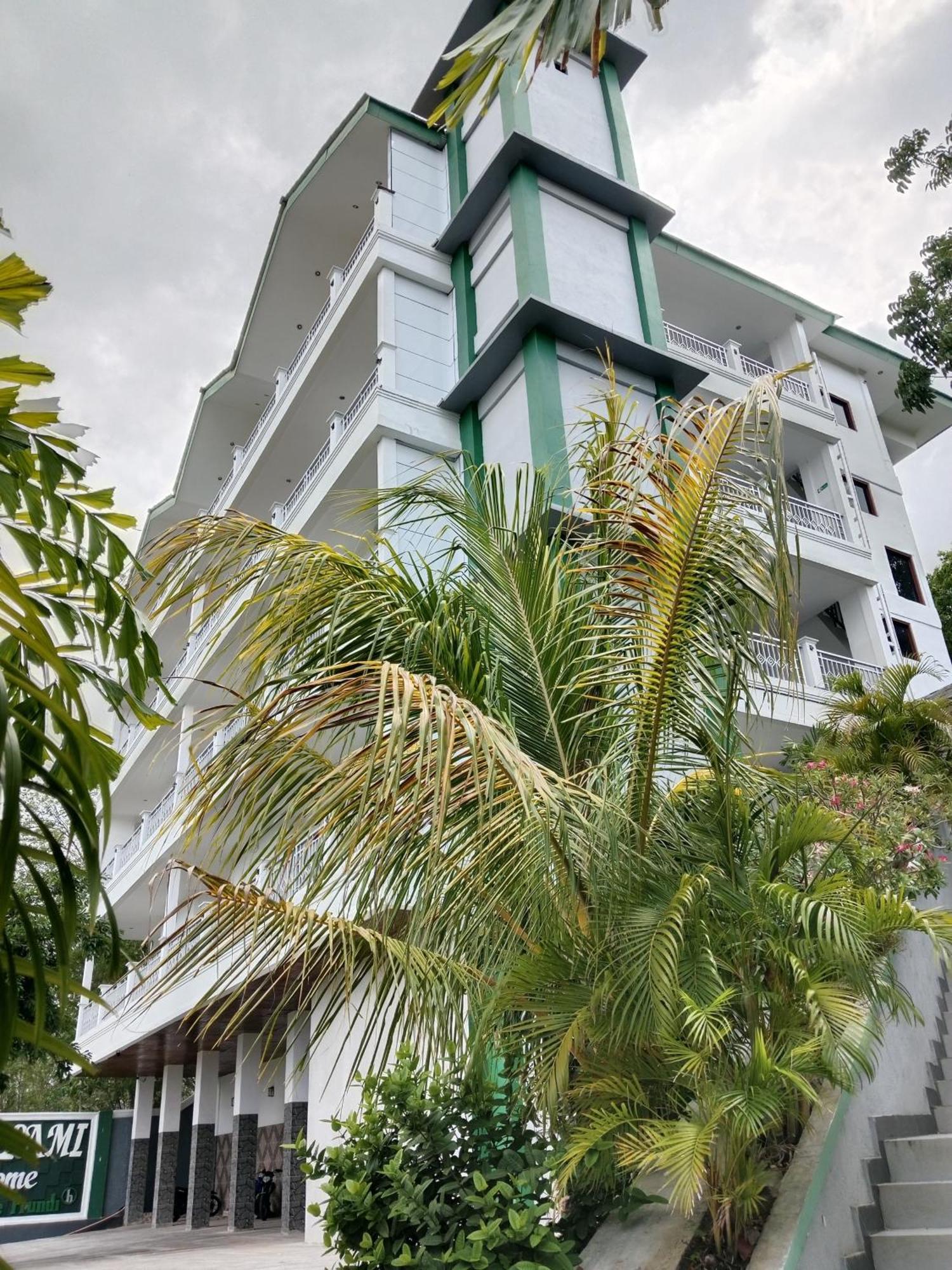 Monte Prundi Hotel Labuan Bajo Exterior photo